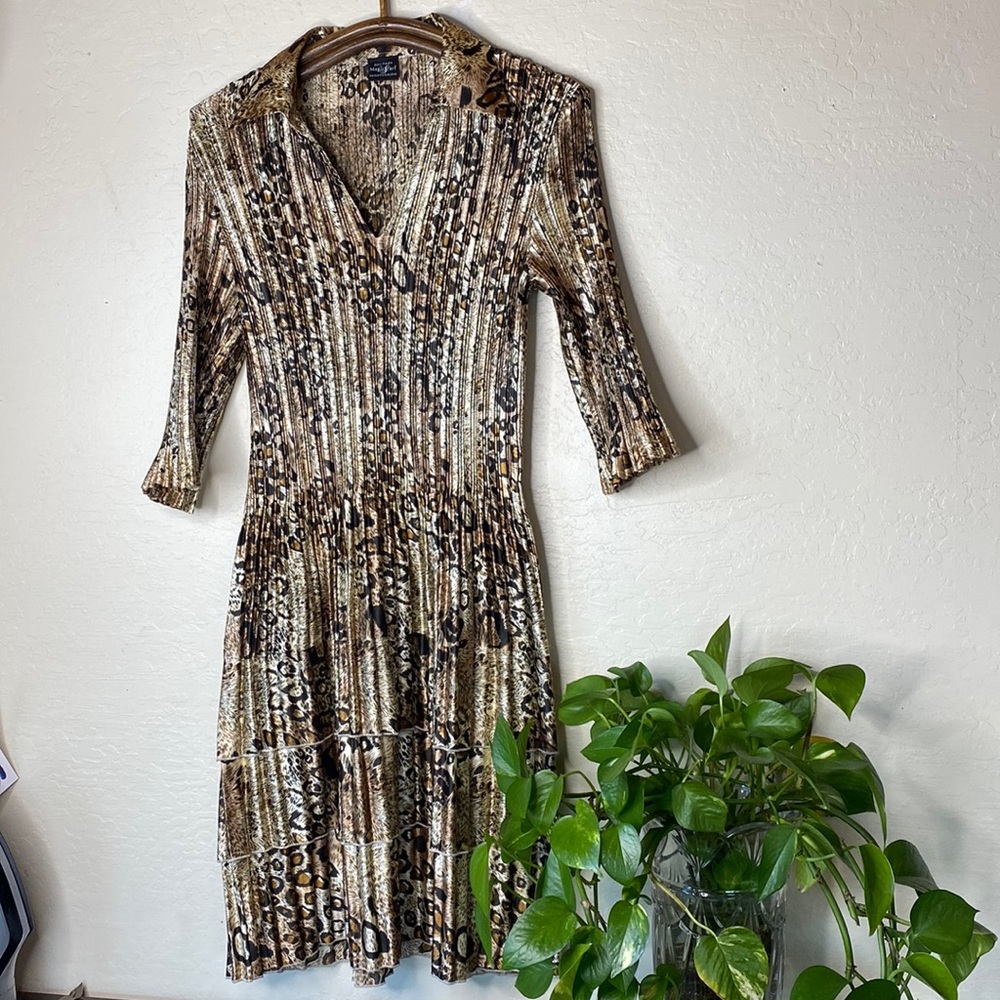 Mini Pleats leopard print layered Collared dress - Picture 1 of 3
